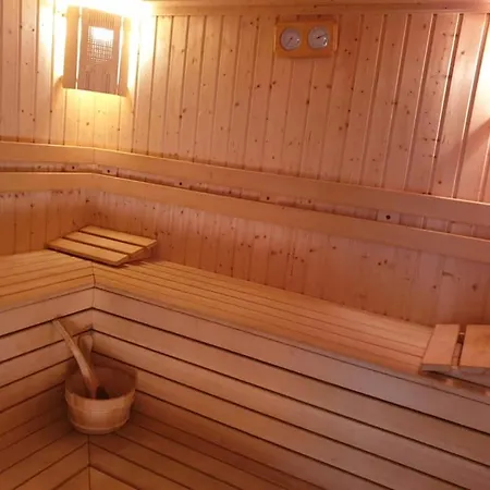 Family Aida Hotel Ţigov Ceark
